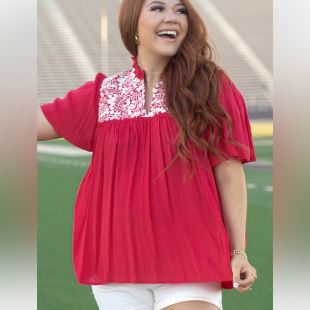 Layerz clothing Gabrielle floral embroidered Top 3xl pink red white